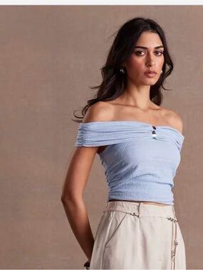 Off-Shoulder Light Blue Ribbed Crop Top